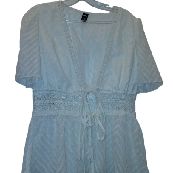 SHEIN White Lace-Waist Peplum Blouse - Picture 5 of 9